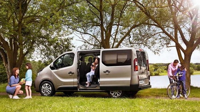 Renault Trafic 1.6 dCi 9 Posti Passo Lungo